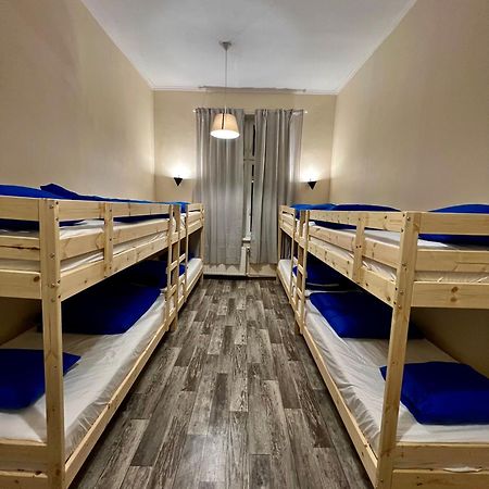 Fox Hostel クラクフ エクステリア 写真
